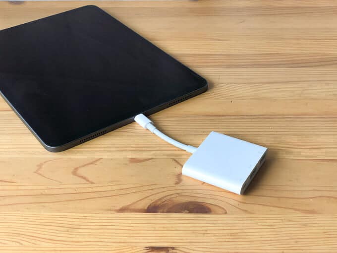 BOLT HUB iPad Pro用USB-Cハブ