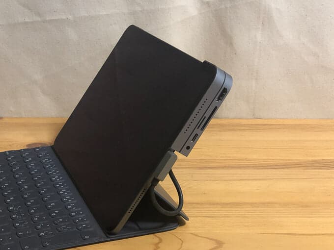 BOLT HUB iPad Pro用USB-CハブKeyboardFolio