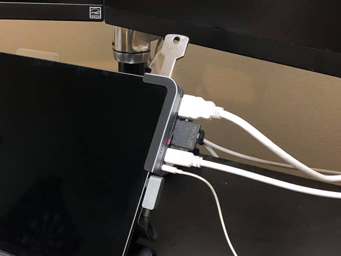 BOLT HUB iPad Pro用USB-Cハブ