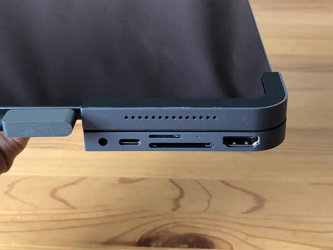 BOLT HUB iPad Pro用USB-Cハブ