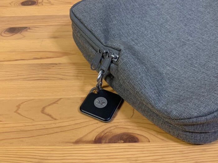 Tile Proカバンにつける