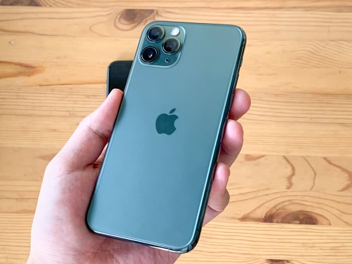 iPhone11 Proの背面ガラスはサラサラ