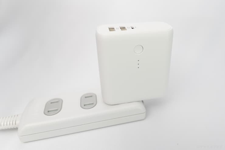 無印良品モバイルバッテリーはコンセントに刺して使える