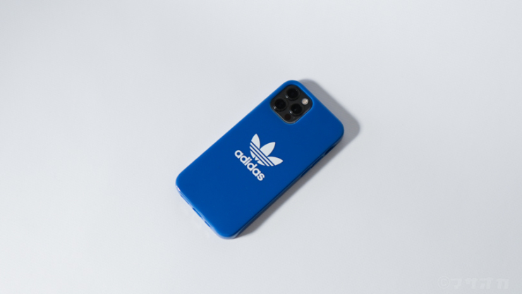 adidas iPhoneケース