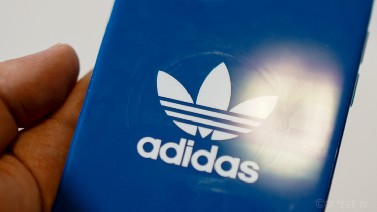 adidas iPhoneケース