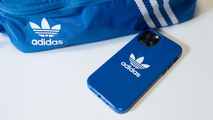 adidas iPhoneケース