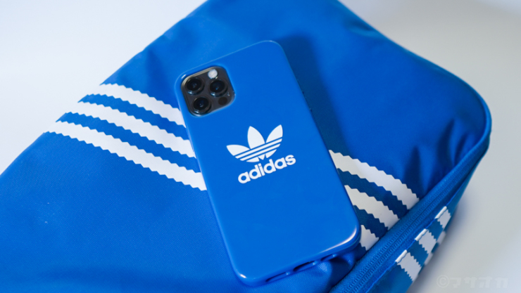 adidas iPhoneケース