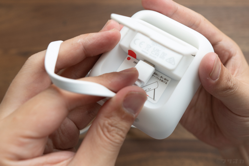SwitchBotハブ2にUSB-Cを挿入